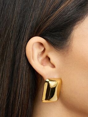 New mayamar statement Gold Square stud Earrings